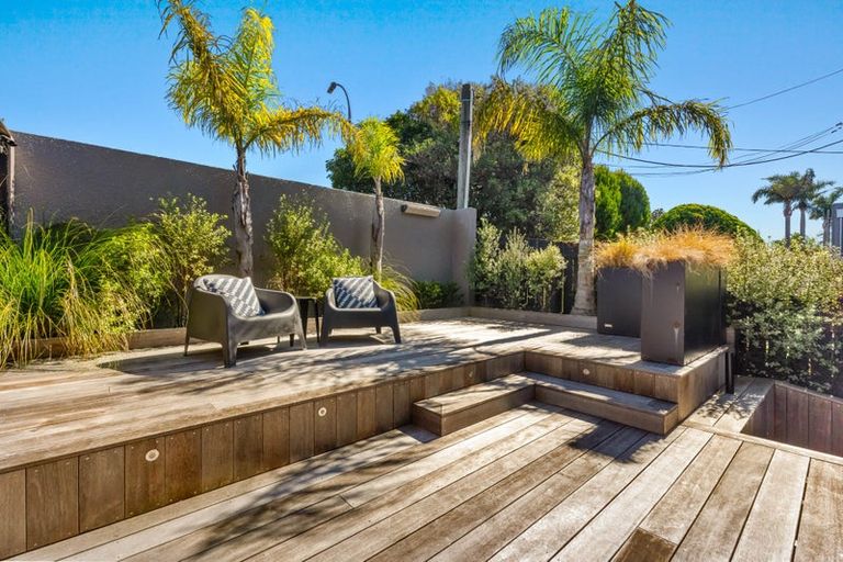 Photo of property in 1/14 Marama Street, Castor Bay, Auckland, 0620