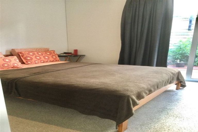 Photo of property in 34 Ceramic Lane, New Lynn, Auckland, 0600