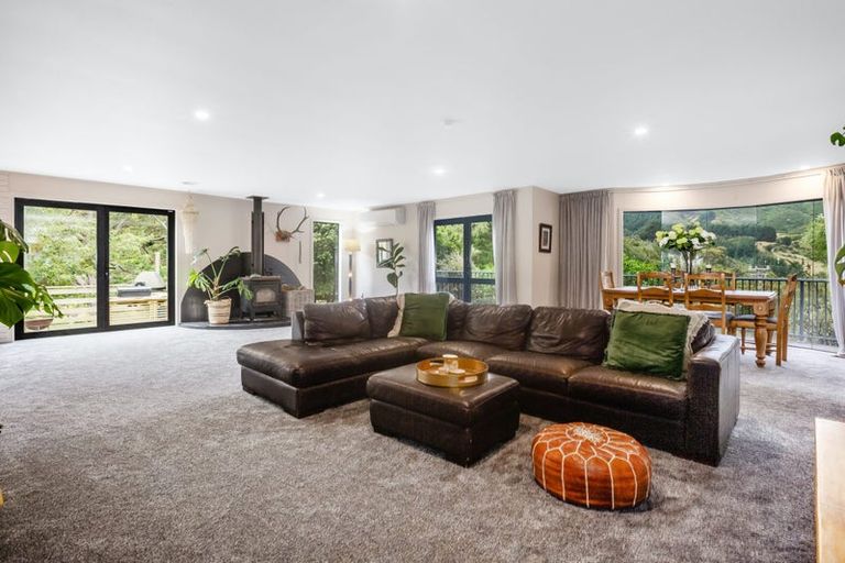 Photo of property in 1153 Paekakariki Hill Road, Paekakariki Hill, Porirua, 5381