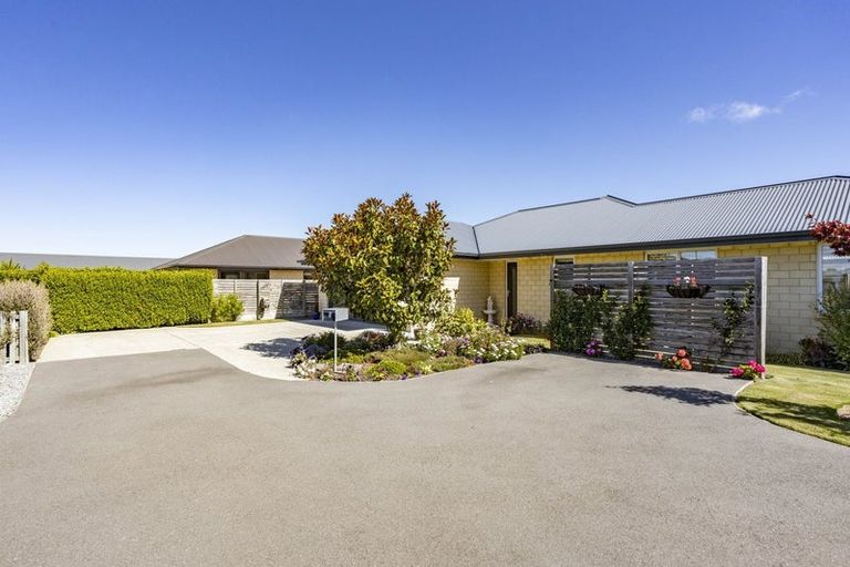 Photo of property in 5 Asha Close, Rolleston, 7614