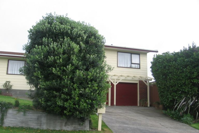 Photo of property in 8 Exploration Way, Whitby, Porirua, 5024