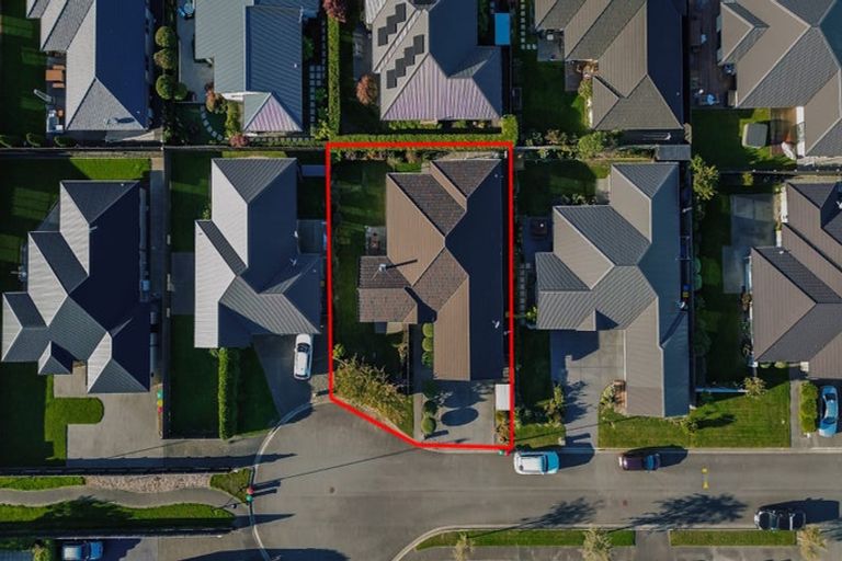 Photo of property in 12 Oakdene Place, Halswell, Christchurch, 8025