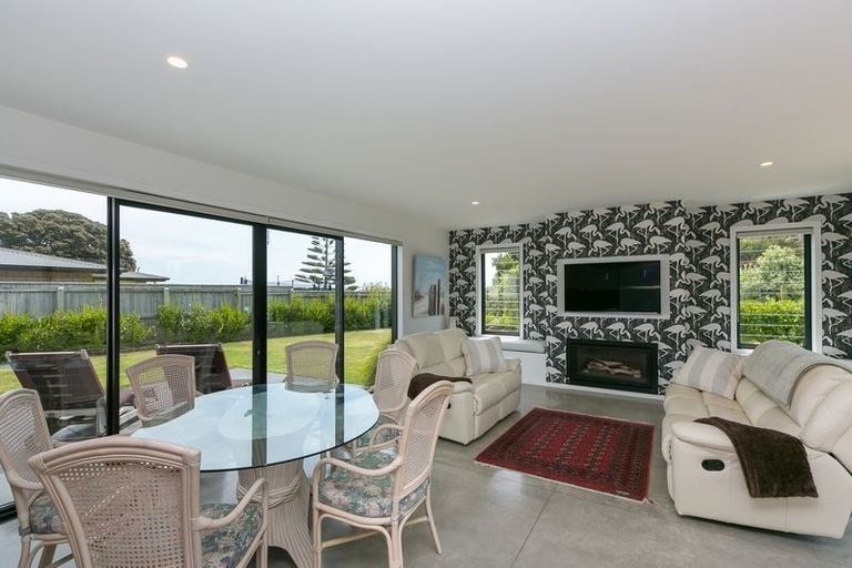 Photo of property in 9 Keene Drive, Bell Block, New Plymouth, 4312