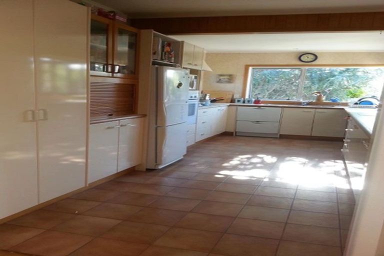 Photo of property in 26 Beach Road, Mellons Bay, Auckland, 2014