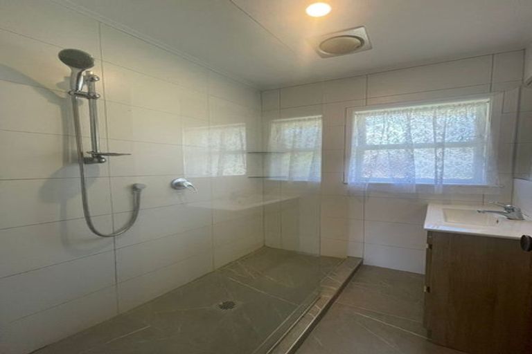 Photo of property in 1/18 Anne Road, Hillcrest, Auckland, 0627