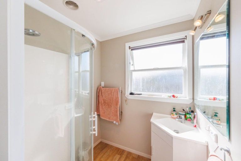 Photo of property in 27 Winchester Street, Awapuni, Palmerston North, 4412