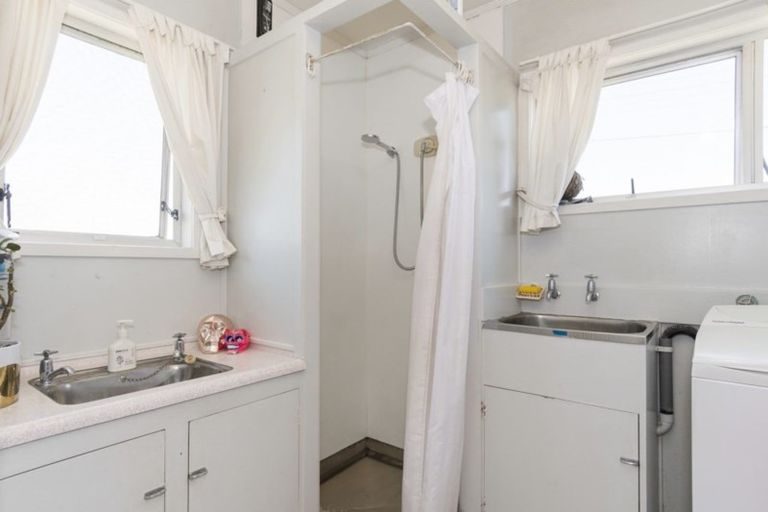 Photo of property in 23a Oceanbeach Road, Mount Maunganui, 3116