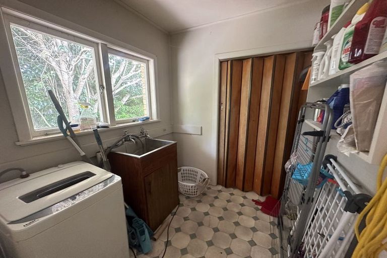 Photo of property in 1 Liston Crescent, Hillcrest, Hamilton, 3216