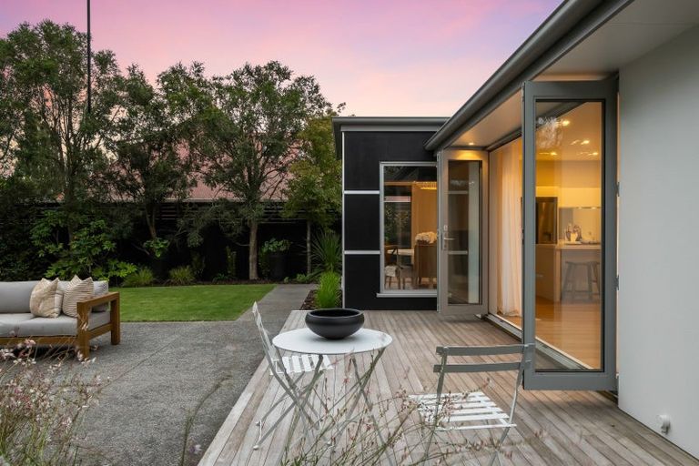 Photo of property in 97 Tomes Road, St Albans, Christchurch, 8052