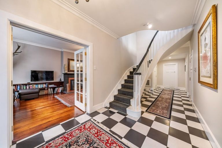 Photo of property in 291 Fergusson Drive, Heretaunga, Upper Hutt, 5018