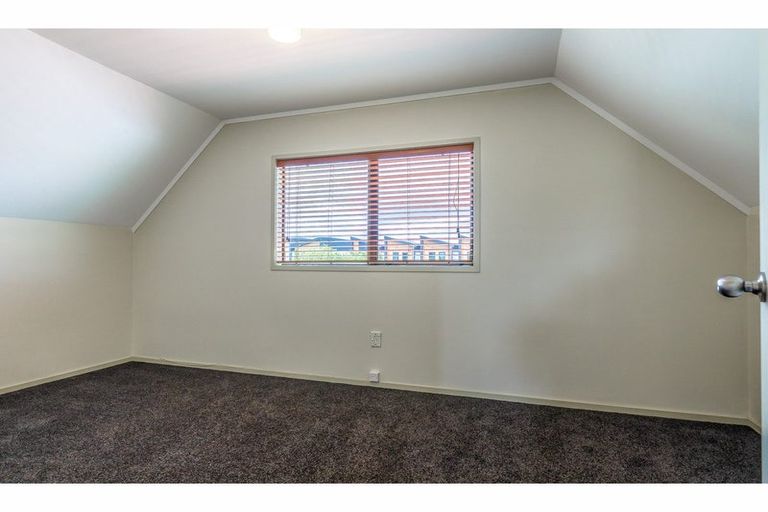 Photo of property in 3/54 Swanson Road, Henderson, Auckland, 0610