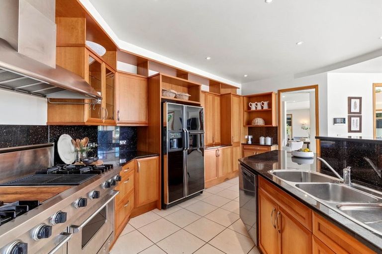 Photo of property in 5 Gilberd Place, Torbay, Auckland, 0630