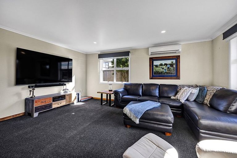 Photo of property in 12 Green Lane, Hawera, 4610