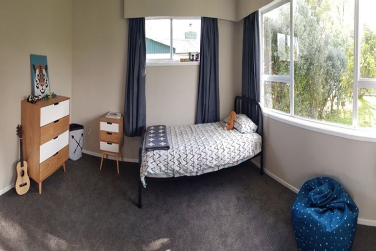 Photo of property in 11 East Street, Greytown, 5712