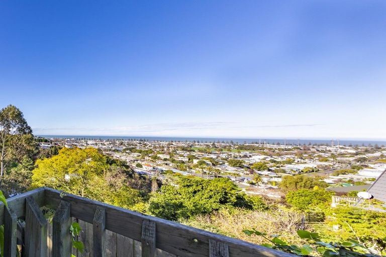 Photo of property in 19 Havelock Road, Hospital Hill, Napier, 4110