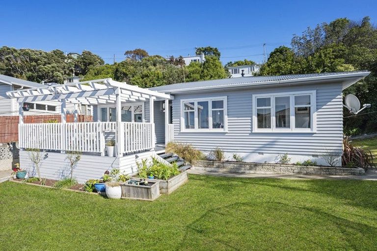 Photo of property in 93b Farnham Street, Mornington, Wellington, 6021