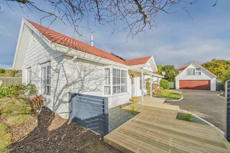 Photo of property in 65 Anglesea Avenue, Parklands, Christchurch, 8083