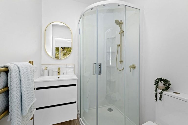 Photo of property in 117 Horoeka Street, Stokes Valley, Lower Hutt, 5019