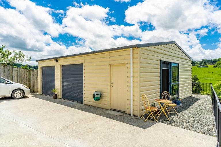 Photo of property in Hurndall Street East, Maungaturoto, 0520