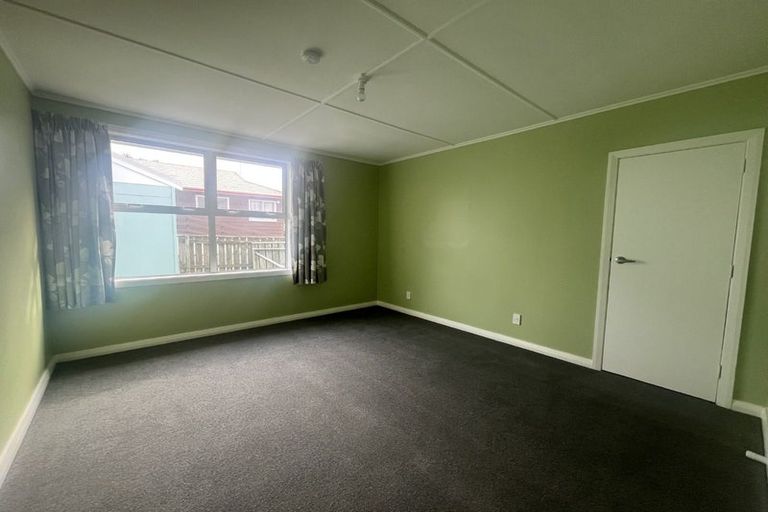 Photo of property in 74a Te Pene Avenue, Titahi Bay, Porirua, 5022