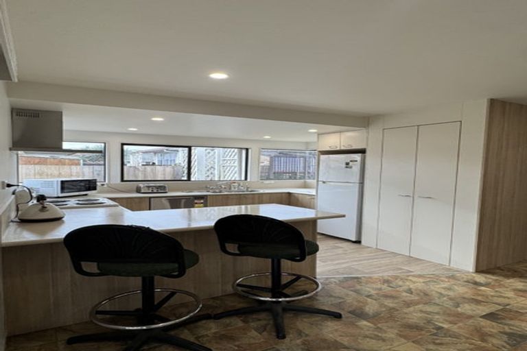 Photo of property in 11 Takanini Road, Takanini, 2112