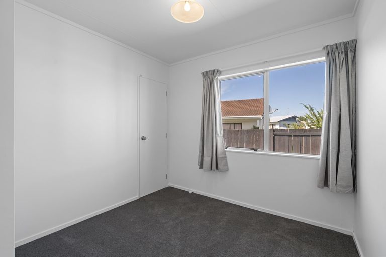 Photo of property in 35 Jupiter Street, Milson, Palmerston North, 4414