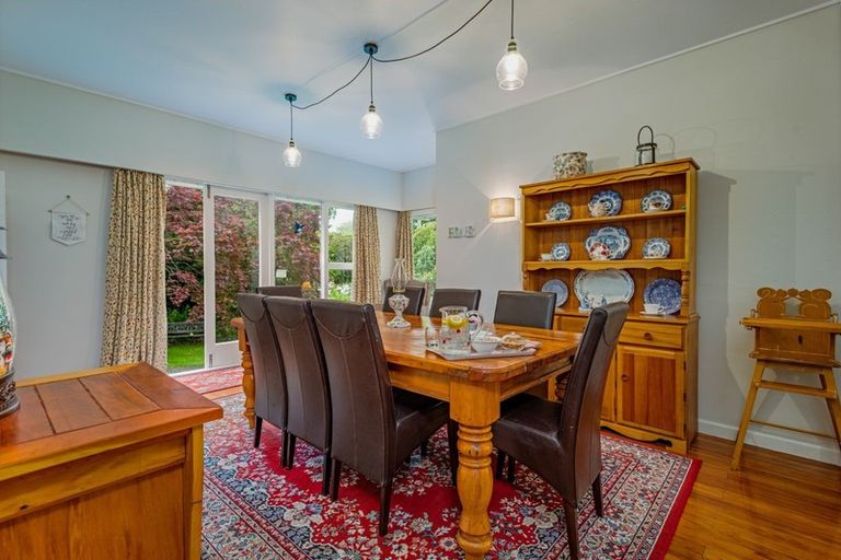 Photo of property in 35 Wanganui Road, Marton, 4710