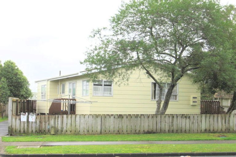 Property details for 152 Settlement Road, Papakura, 2110