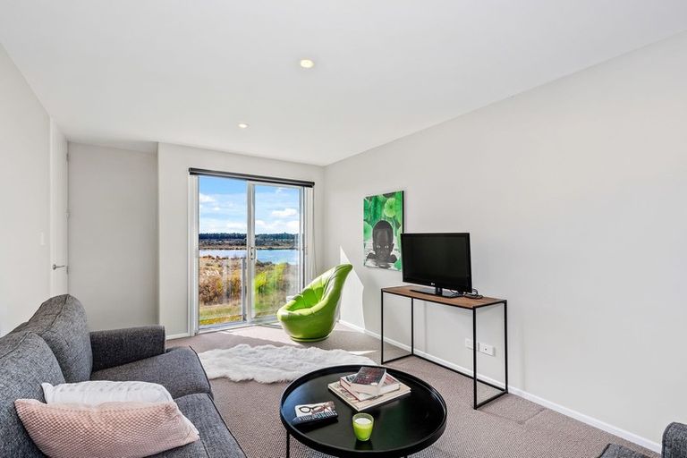 Photo of property in 14 Te Kohanga Drive, Pegasus, 7612