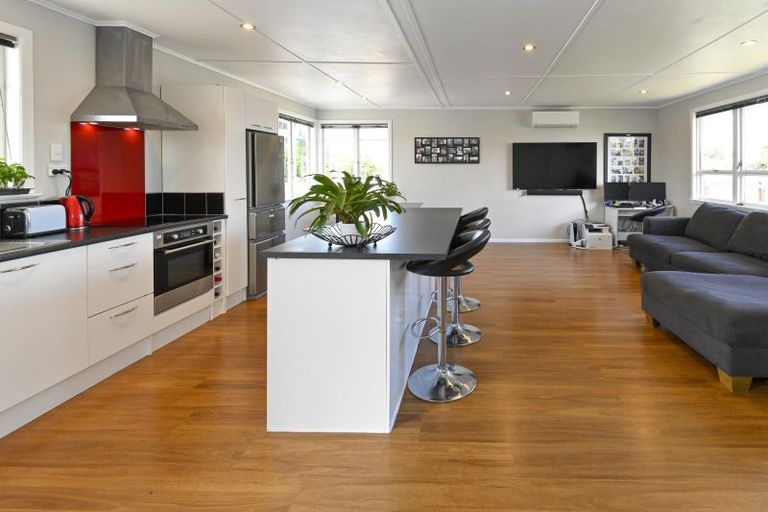 Photo of property in 405 Huia Place, Camberley, Hastings, 4120