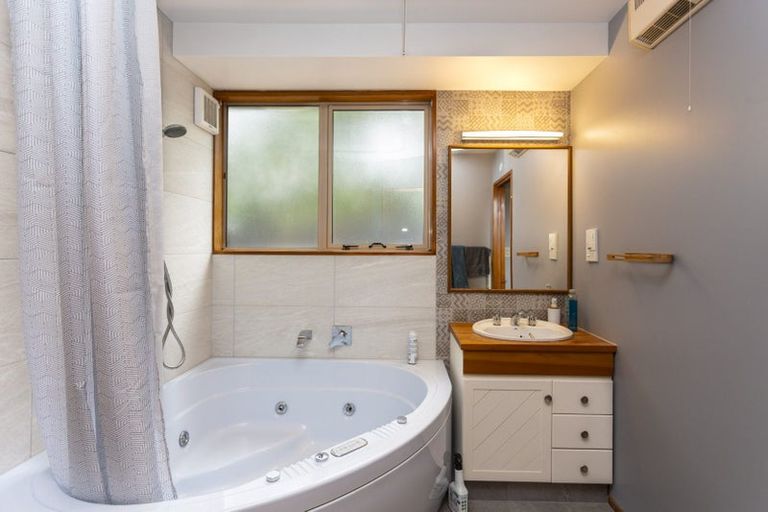 Photo of property in 2/48 Colwyn Street, Bryndwr, Christchurch, 8053