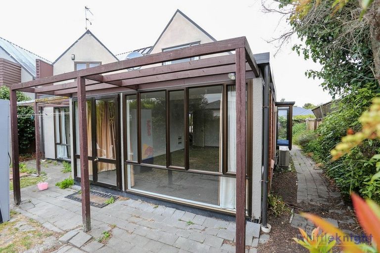 Photo of property in 2/4 Montana Avenue, Ilam, Christchurch, 8041