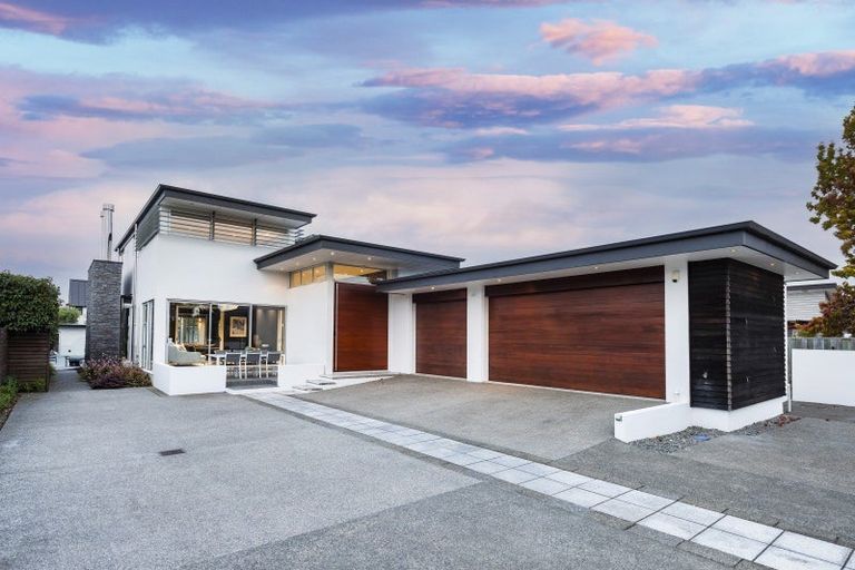 Photo of property in 20 Queens Avenue, Merivale, Christchurch, 8014