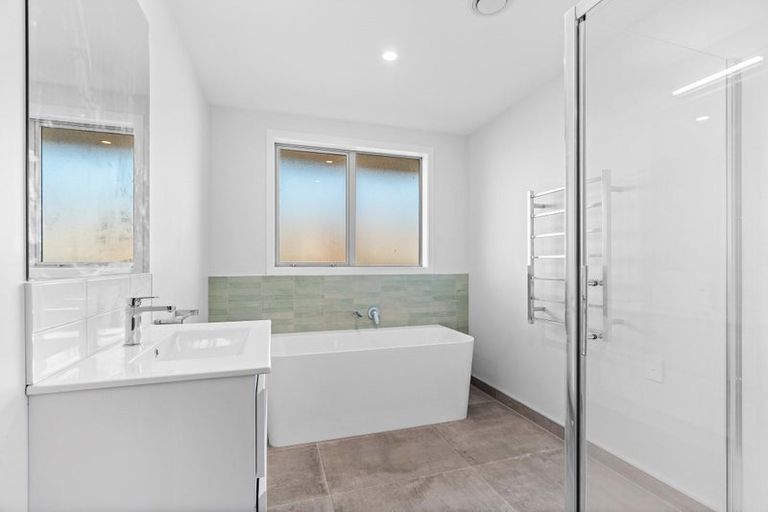 Photo of property in 22a Sussex Street, Levin, 5510