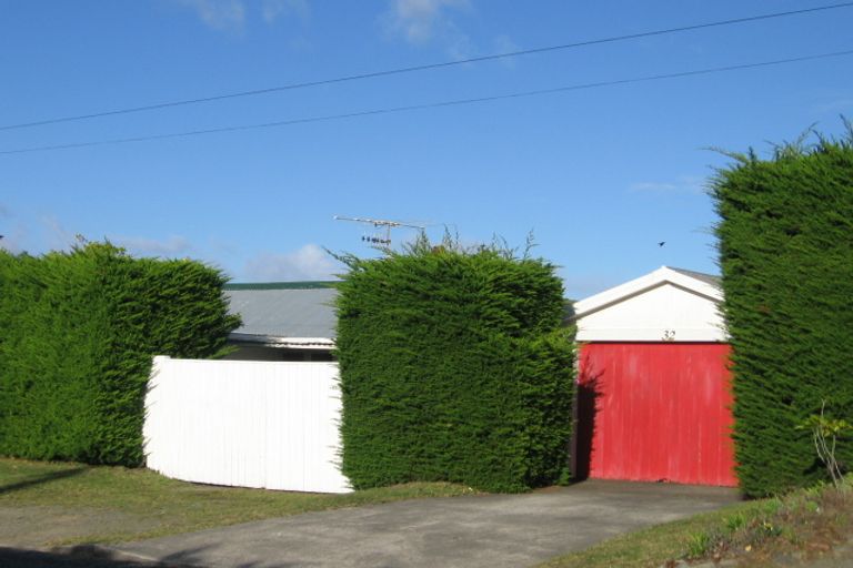 Photo of property in 32 Hona Street, Waikanae Beach, Waikanae, 5036