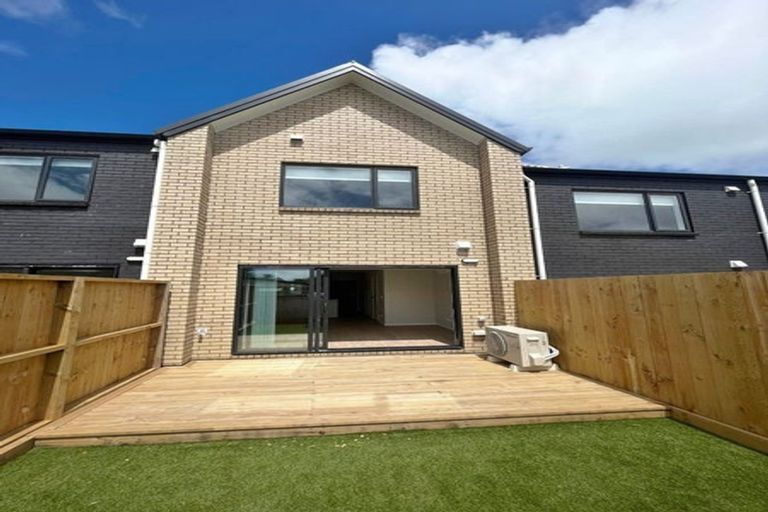 Photo of property in 45/125b Metcalfe Road, Ranui, Auckland, 0612