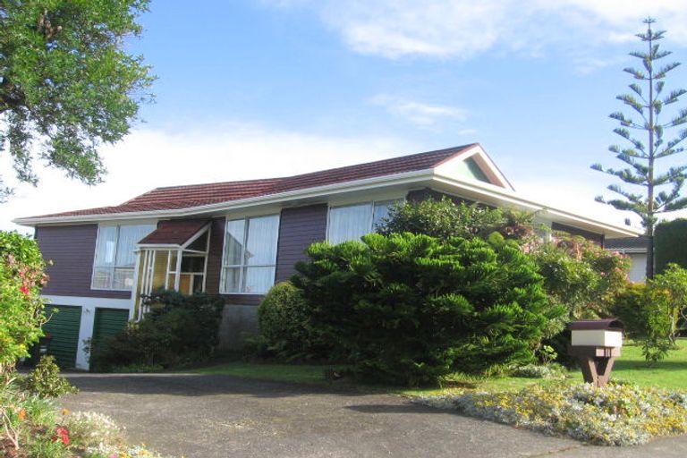 Photo of property in 22 Tweed Road, Papakowhai, Porirua, 5024