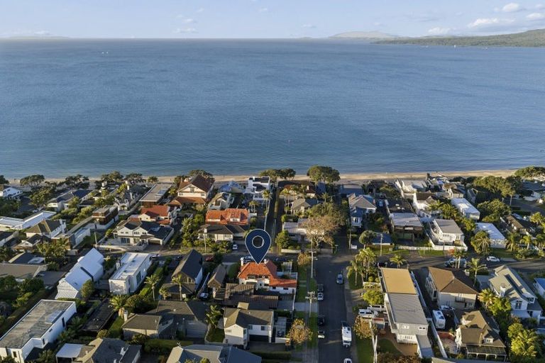 Photo of property in 14 Rewiti Avenue, Takapuna, Auckland, 0622