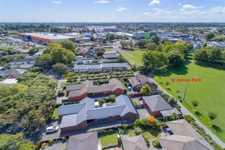 Photo of property in 2/110 Saint James Avenue, Papanui, Christchurch, 8053
