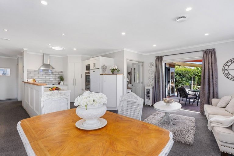 Photo of property in 22 Manor Park Drive, Pyes Pa, Tauranga, 3112