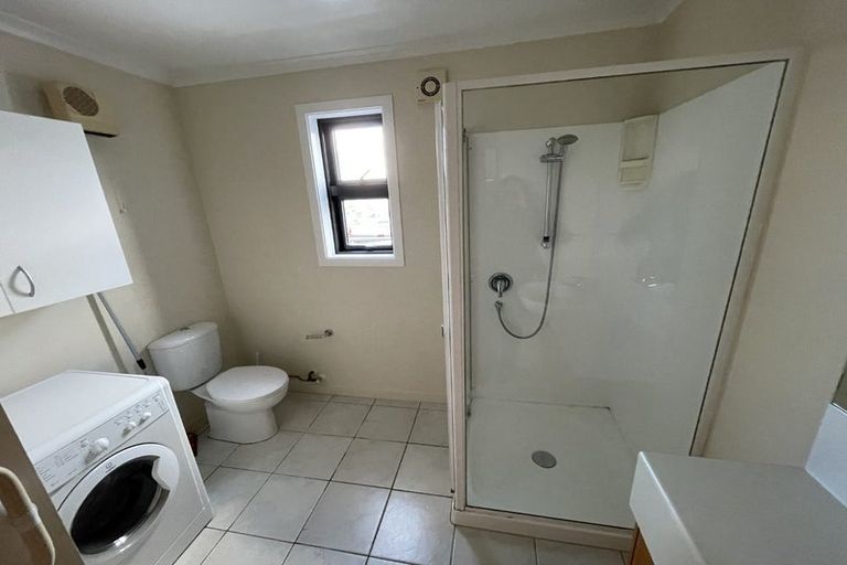 Photo of property in Endeavour Apartments, 6/125 Thorndon Quay, Pipitea, Wellington, 6011