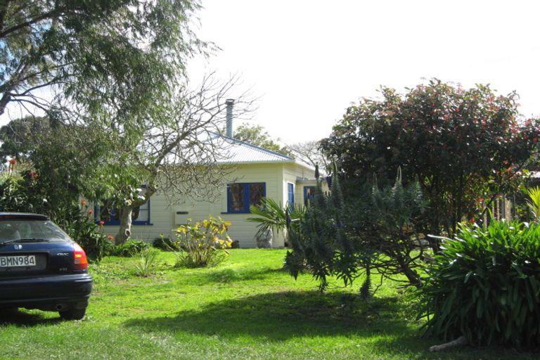 Photo of property in 11 Leyland Road, Te Awanga, 4102
