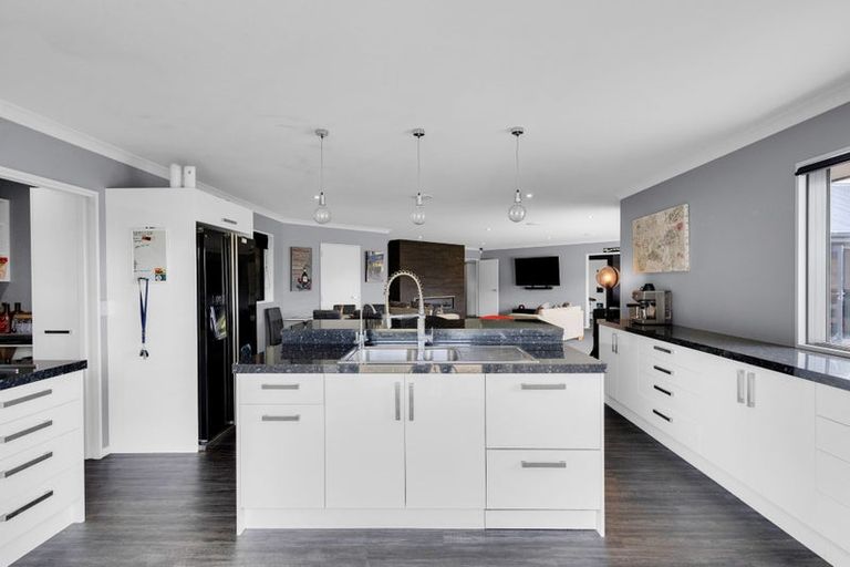 Photo of property in 96 Shepherd Avenue, West Melton, 7618