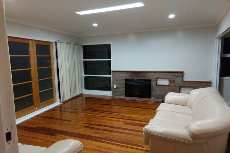 Photo of property in 38 Beaumonts Way, Manurewa, Auckland, 2102