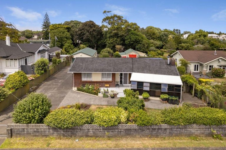 Photo of property in 3 Brassey Street, Waverley, 4510