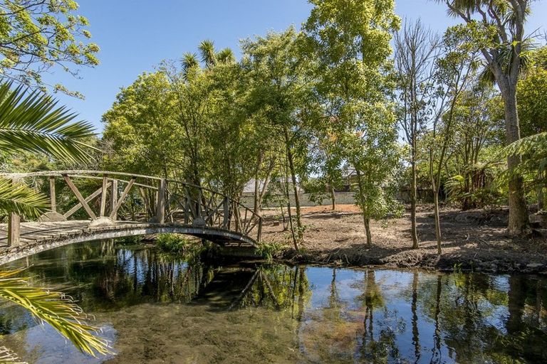 Photo of property in 114 Glandovey Road, Strowan, Christchurch, 8052