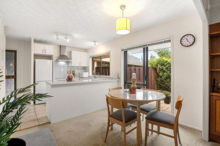 Photo of property in 2/4 Beach Road, Orewa, 0931