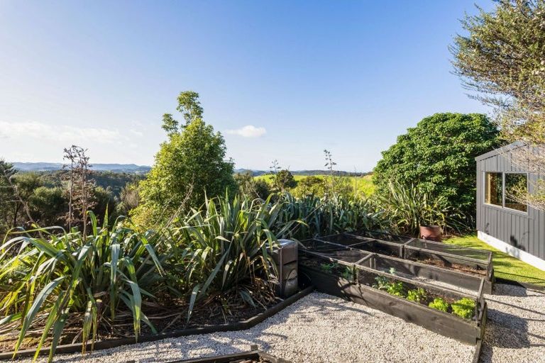 Photo of property in 590 Pataua Road North, Whareora, Whangarei, 0175