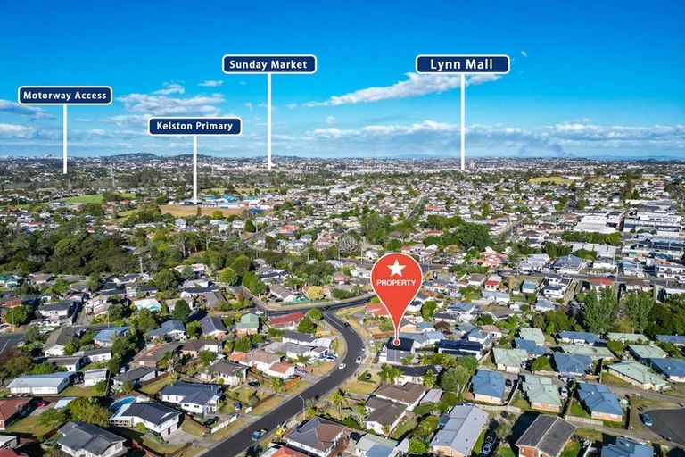Photo of property in 3/82 Rosewarne Crescent, Glendene, Auckland, 0602