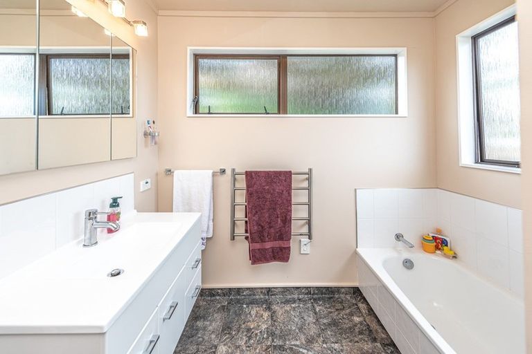 Photo of property in 68 Treadwell Street, Springvale, Whanganui, 4501